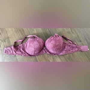 Victoria's Secret Women's Plunge Bra Lightly Lined Purple Lace Size 38DDD